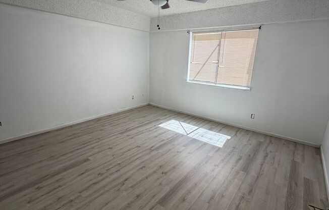 2 beds, 2 baths, $1,395, Unit # 126