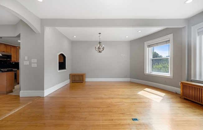 1011 BEACON ST