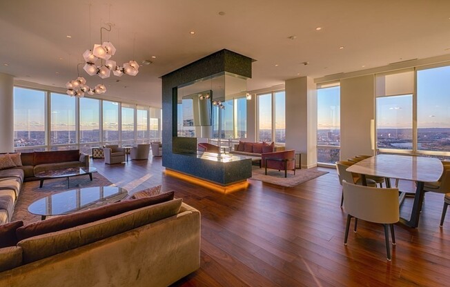 1 bed, 1 bath, 612 sqft, $4,300, Unit 21G