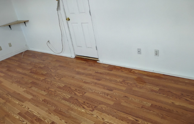 3945 CAPTAIN JON AVE