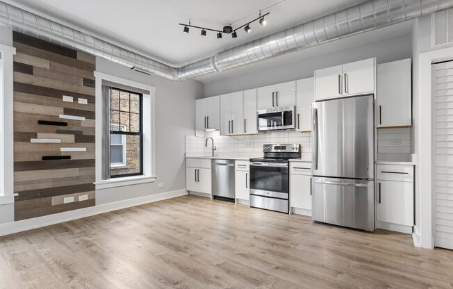 Studio, 1 bath, 280 sqft, $1,600, Unit 305