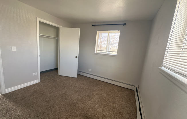 2 beds, 1 bath, 800 sqft, $1,101, Unit 9