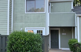3 BR Townhouse AVAILABLE NOW!