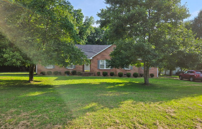 1011 BROOKWOOD DR