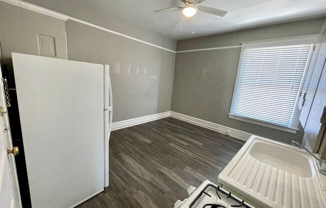 1 bed, 1 bath, 424 sqft, $795, Unit 211