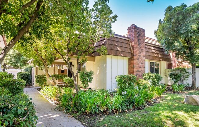 Updated 2&2 RockPointe next to the Green Belt