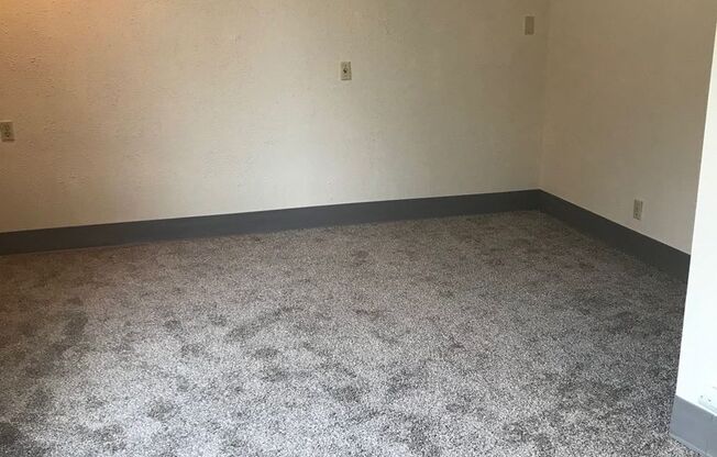1233 Marshall / 1222-36 Cass