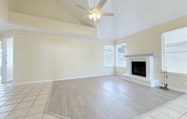North Hills 3 Bed Refrig A/C!