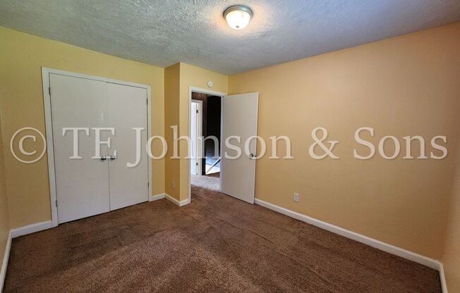 2 beds, 1.5 baths, $925, Unit 1307 D