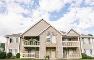 RIVERSHIRE APARTMENTS