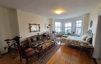 381 Commonwealth Ave