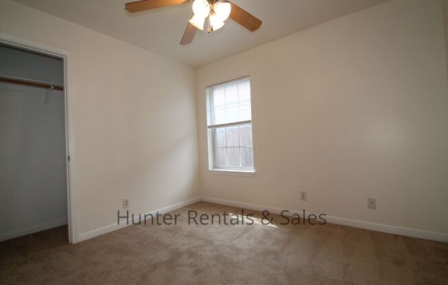 3 beds, 2 baths, $1,195