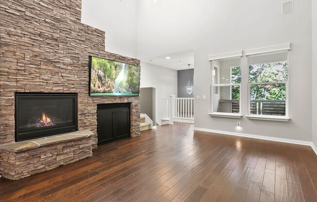 Entertainers Delight in Aliso Viejo!