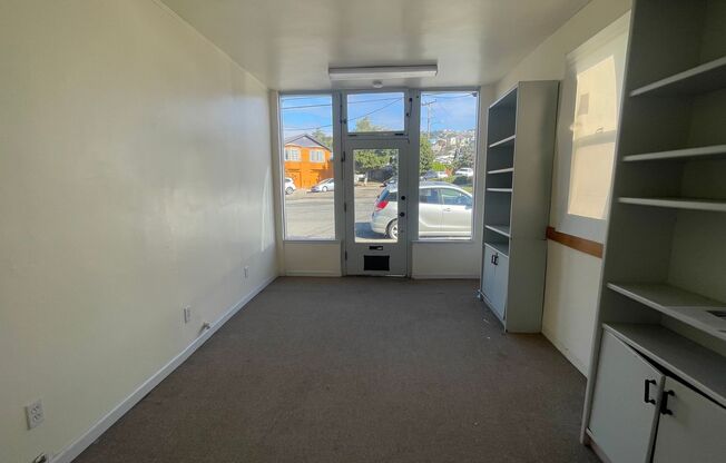 Studio, , $1,800, Unit 6207 Macarthur Blvd