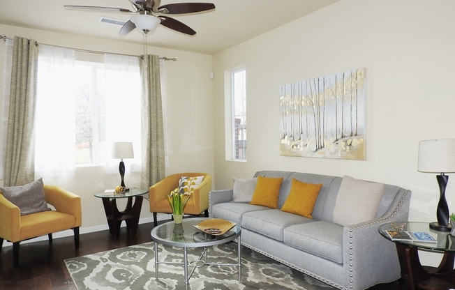 Central Park Town Home for Rent!
