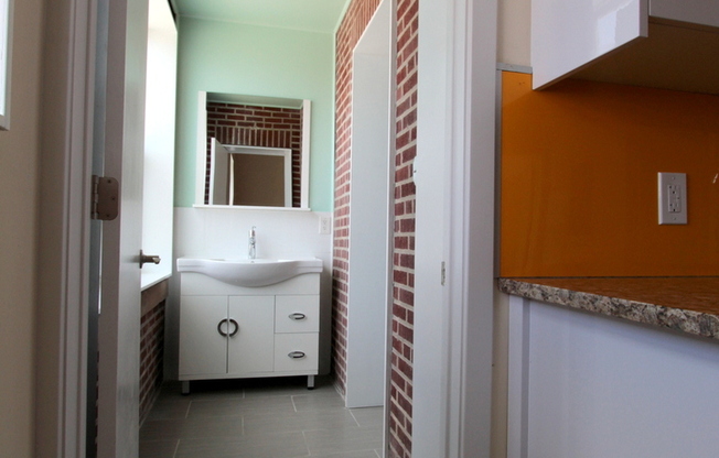 1 bed, 1 bath, 500 sqft, $1,550, Unit 410