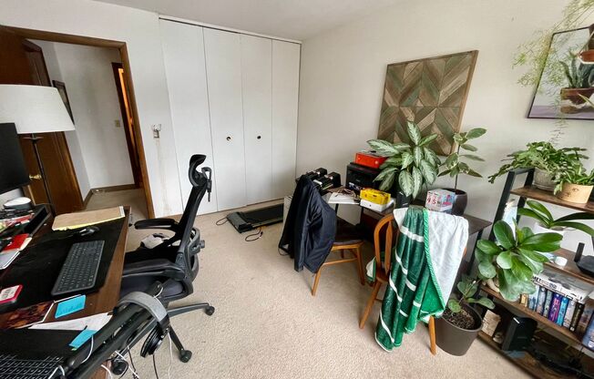 2 beds, 1 bath, $1,295, Unit 206