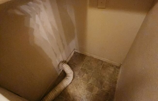 2 beds, 2 baths, $1,350, Unit # 1078