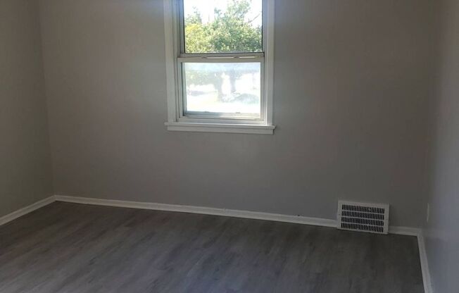 Charming 3-Bedroom Property in Prime Location