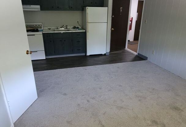 1 bed, 1 bath, 600 sqft, $875, Unit 5-G