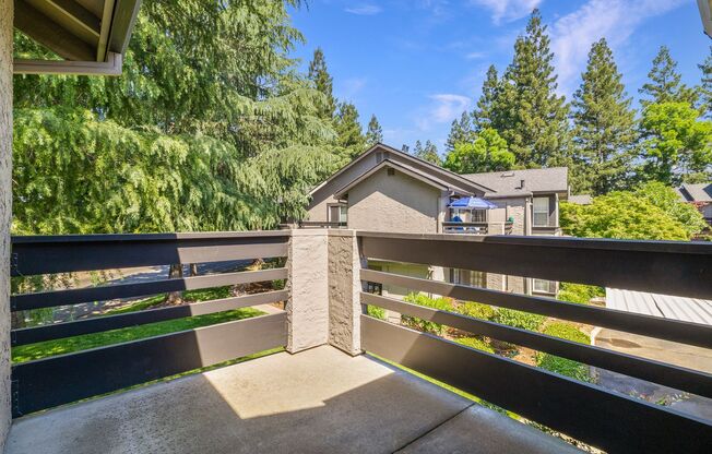 2 beds, 1 bath, 825 sqft, $1,570, Unit 50