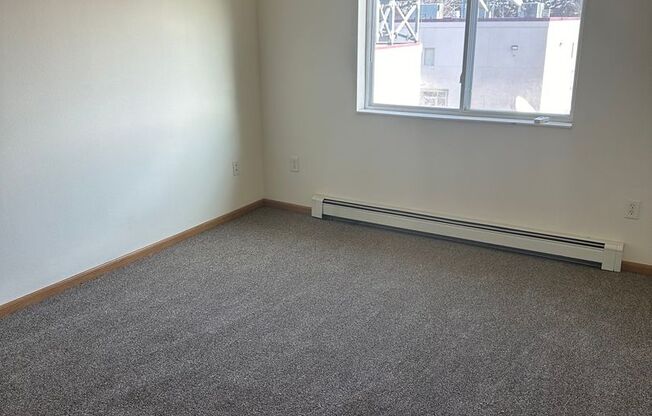 2 beds, 1 bath, 1,000 sqft, $950, Unit 205