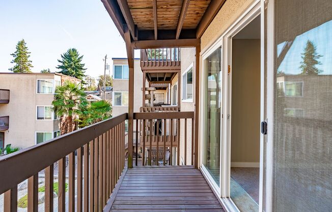 Aladdin Apartments on Greenlake