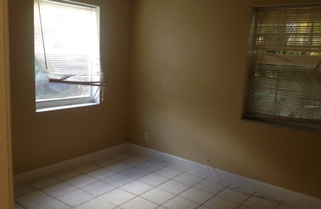 2 beds, 1 bath, $1,827