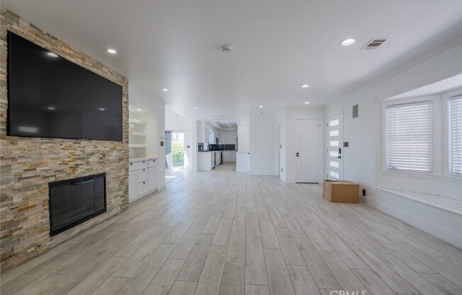 9830 FOOTHILL BLVD