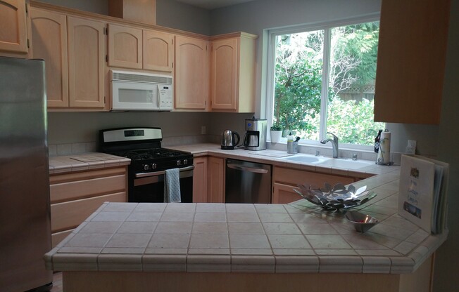3 beds, 2 baths, $3,600