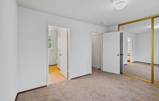 1 bed, 1.5 baths, $2,200, Unit 3