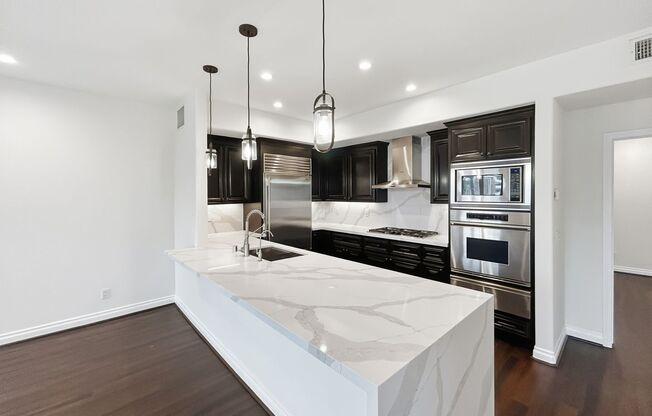 Beautiful 3BD/3.5BA W/ A/C and 2-Car Attached Garage in Hillcrest!