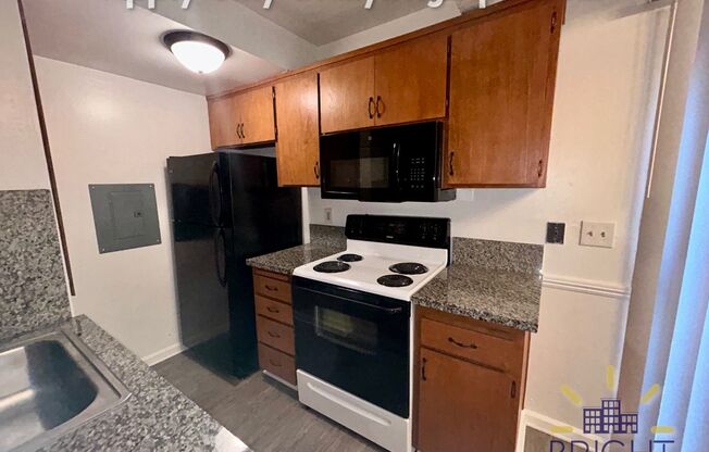 2 beds, 1.5 baths, 950 sqft, $1,975, Unit Apt. 12