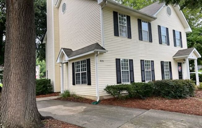825 A-B Selwyn Place Duplex