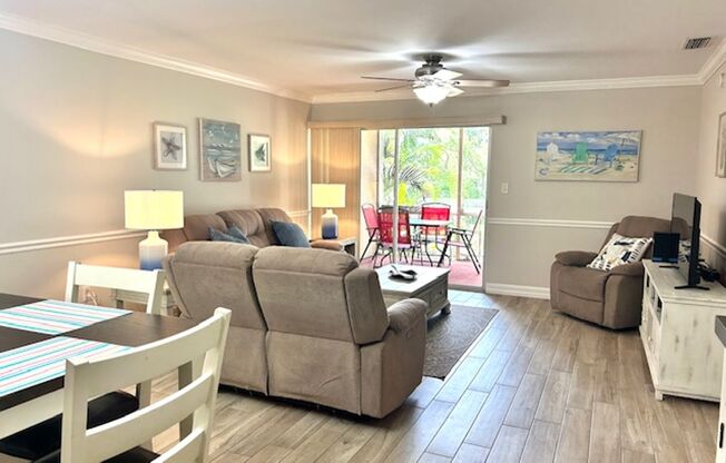 2025/26 FALL/ WINTER MONTHLY  RENTAL ! FURNISHED - 5 MINUTES TO SIESTA BEACH