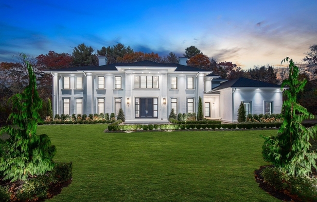 138 WOODLAND RD