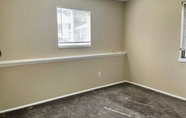 2 beds, 1 bath, 730 sqft, $1,100, Unit Apt 1