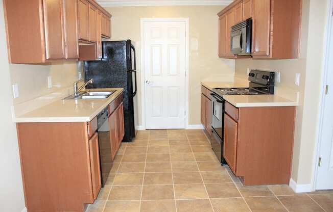 Aventine at Forest Lakes Apartment Homes