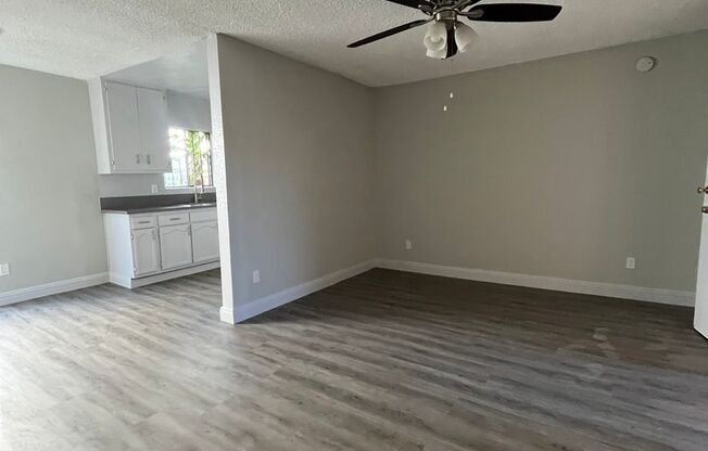 2 beds, 1 bath, $2,550, Unit 09