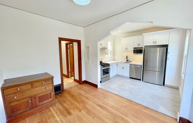 2BR/1BA Prime Telegraph Hill Single Family Home, VIEWS – A MUST SEE!