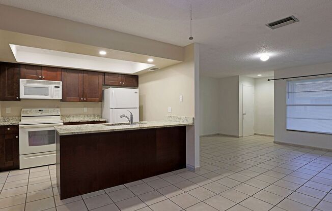 2 beds, 2 baths, 1,101 sqft, $1,449, Unit 2320 SE 6th Lane, B