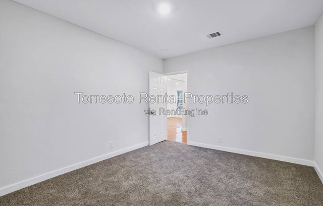 1920 LEAL ST
