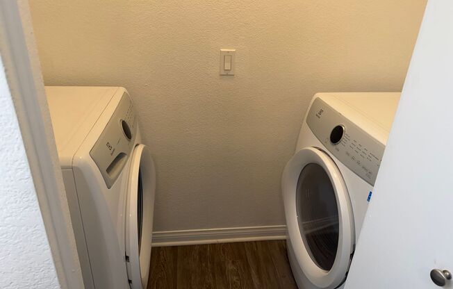 1 bed, 1 bath, 694 sqft, $2,465, Unit 612