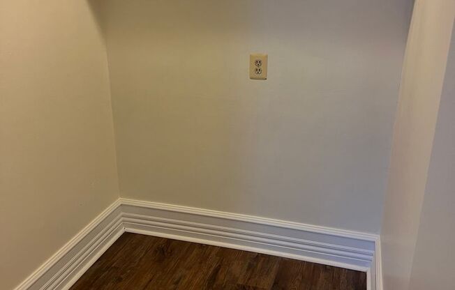 Studio, 1 bath, $1,049