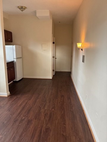 1 bed, 1 bath, $2,000, Unit 8