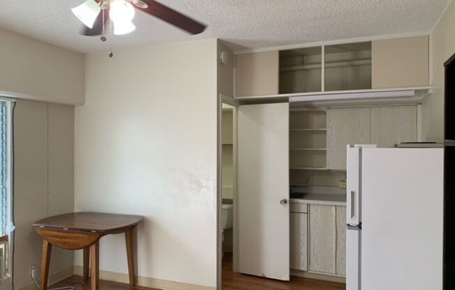 Studio, 1 bath, $1,100, Unit 101