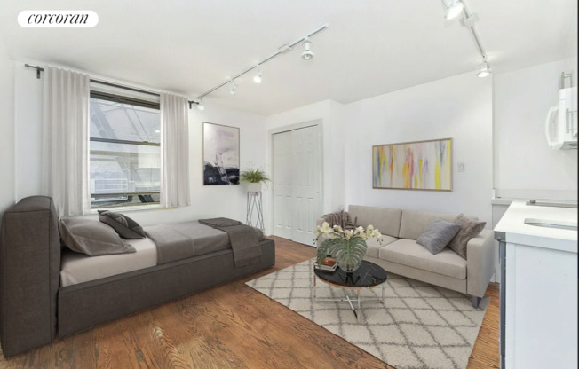 224 West 13th Street 5R