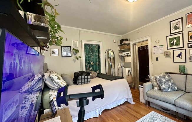 89 STRATHMORE RD