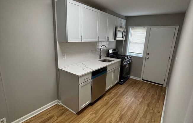 4016 EDGEWOOD RD