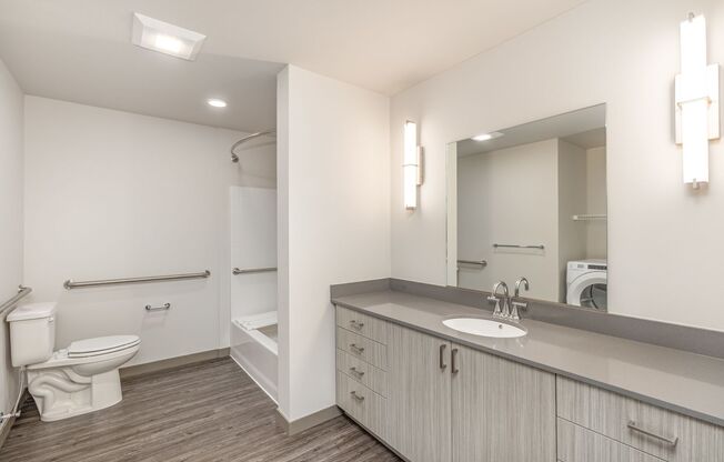 1 bed, 1 bath, $1,600, Unit Unit B516